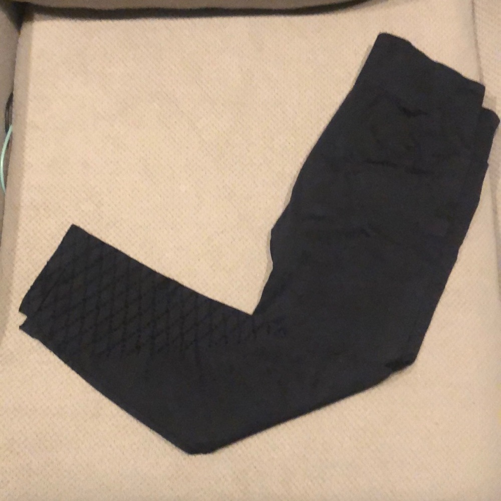 Motherhood Maternity Capri Leggings